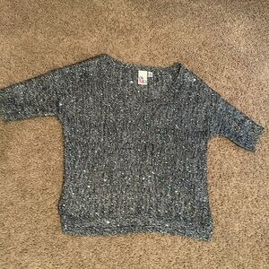 Sequin like shimmery black and silver party top. Small